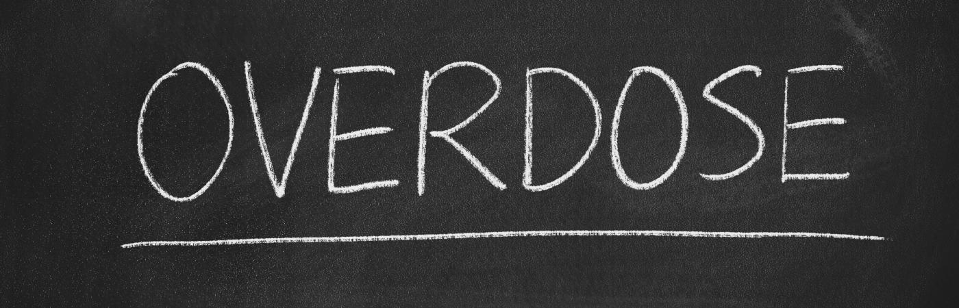 overdose written on chalkboard