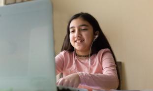 girl on laptop