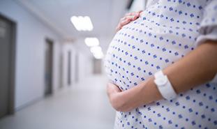 pregnant woman in hospital